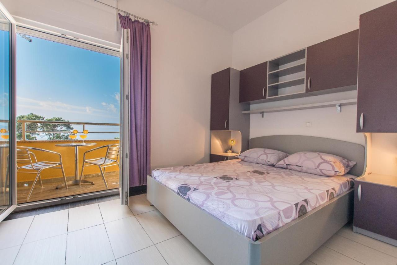 Studio Apartments Zloic In Krvavica Buitenkant foto