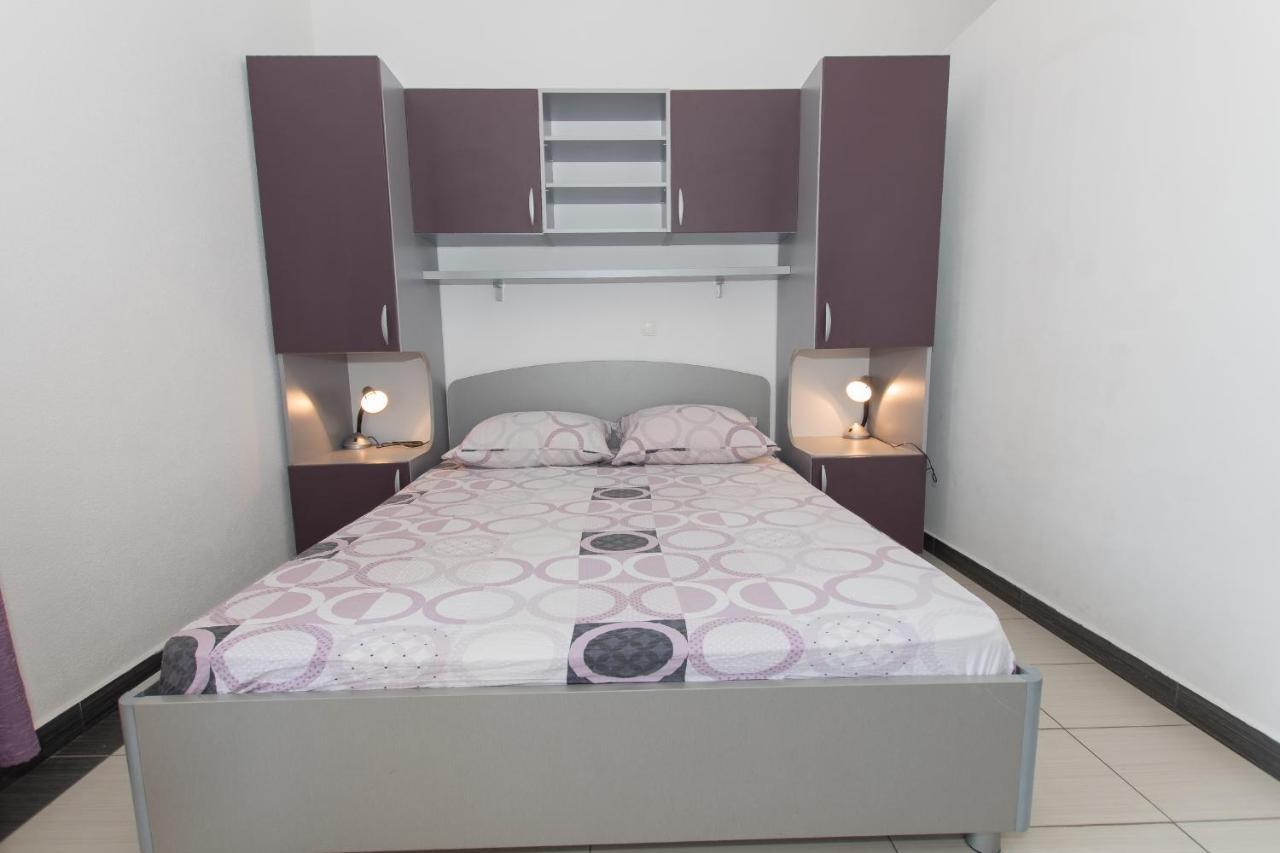 Studio Apartments Zloic In Krvavica Buitenkant foto