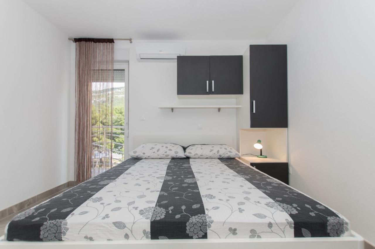 Studio Apartments Zloic In Krvavica Buitenkant foto