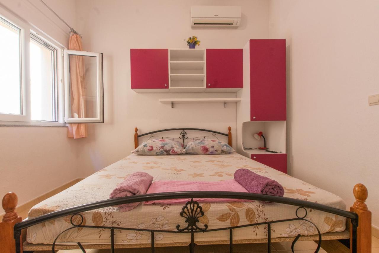 Studio Apartments Zloic In Krvavica Buitenkant foto